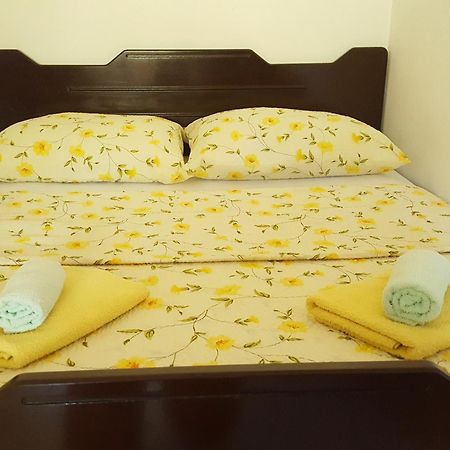 Apartments Mirakul Lopar Exterior photo